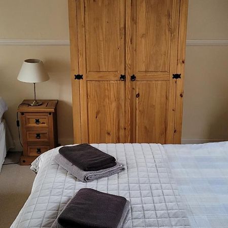 The Mouries Holiday Cottage ฟอเชเบอร์ ภายนอก รูปภาพ